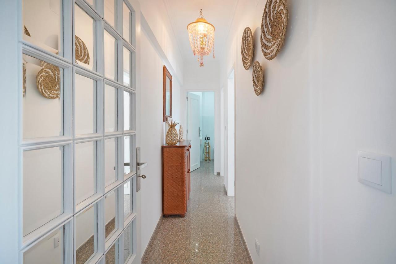 Costa Beach Apartment By The Portuguese Butler Costa da Caparica Exterior foto